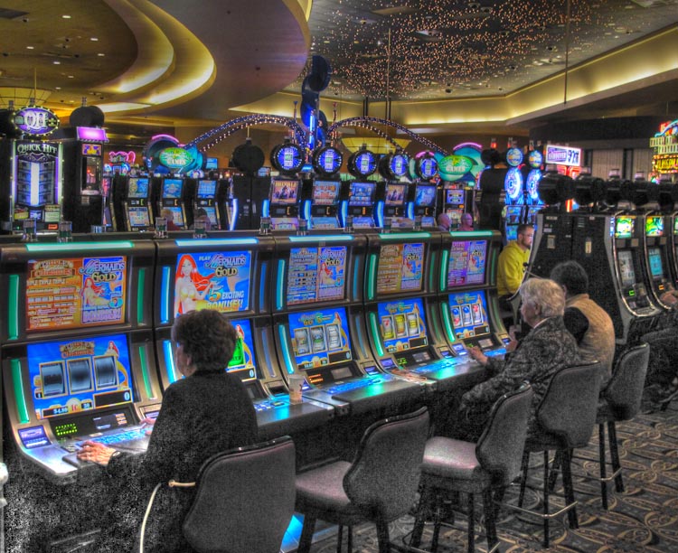 Slot bertema jam pasir terkutuk